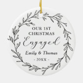First Christmas Engaged Floral Botanical Wreath セラミックオーナメント (裏面)