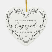 First Christmas Engaged Floral Botanical  Wreath セラミックオーナメント (正面)