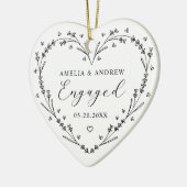 First Christmas Engaged Floral Botanical  Wreath セラミックオーナメント (左)