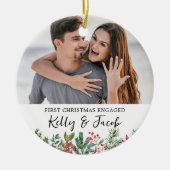First Christmas Engaged Keepsake Gift Bauble セラミックオーナメント (正面)
