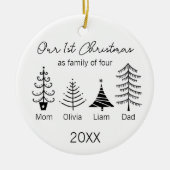 First Christmas Family of four Modern Tree セラミックオーナメント (正面)