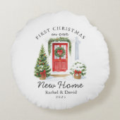 First Christmas in Our New Home – Red Door  ラウンドクッション (裏面)