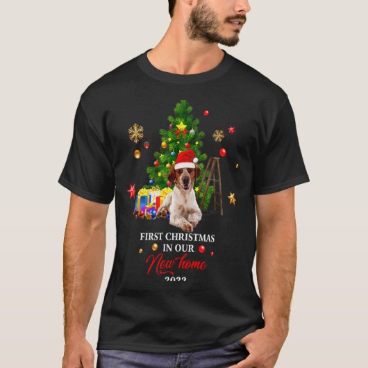 First Christmas In Our New Home Xmas Beagle Dog T Tシャツ (正面)