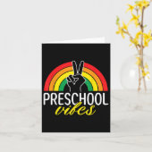 First Day Of Preschool Vibes Back To School Rainbo カード (黄色い花)
