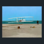 First Flight Wright Brothers Vintage Airplane ポスター<br><div class="desc">Colorized black and white photograph of the Wright Brother's airplane in Kitty Hawk North Carolina.
The photograph has great resolution and should look great on much larger posters. If you change size be sure to use the "customize it" tool for proper fit. Thanks</div>