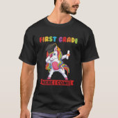 First Grade Here I Come First Grade Graduation Tシャツ (正面)