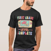 First Grade Level Complete Graduation Student Vide Tシャツ (正面)