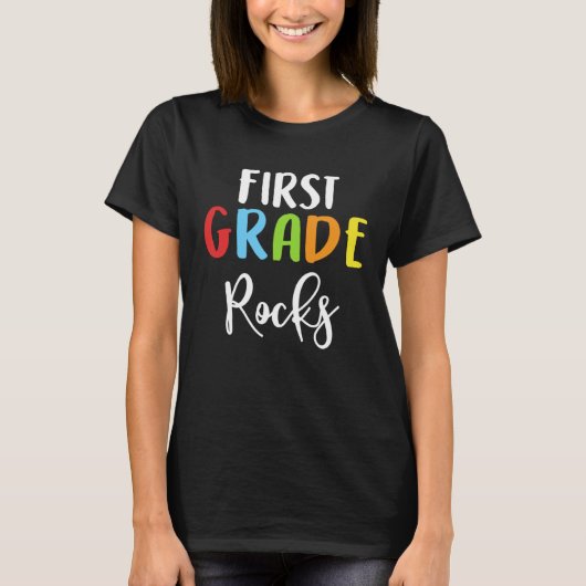 First Grade Rocks Teacher Student Back To School K Tシャツ (正面)