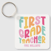 First Grade Teacher Colorful Typography キーホルダー (正面)
