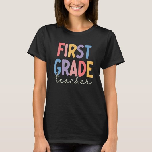 First Grade Teacher Student 1st Grade Team Back To Tシャツ (正面)