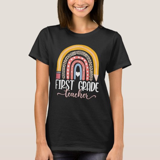 First Grade Teacher Teach Love Inspire First Day O Tシャツ (正面)