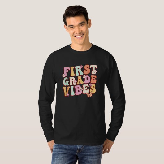 First Grade Vibes Hello Team 1st Grade Teacher Kid Tシャツ (正面フル)