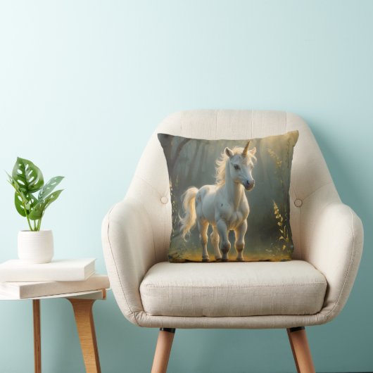 First Light Kin Unicorn Throw Pillow クッション (椅子)