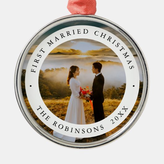 First Married Christmas with Custom Photo メタルオーナメント (正面)