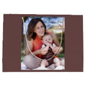 First Mother's Day Photo ラージペーパーバッグ (裏面)