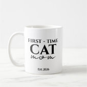 First Time Cat Mom Est. Year Personalized Text コーヒーマグカップ (左)