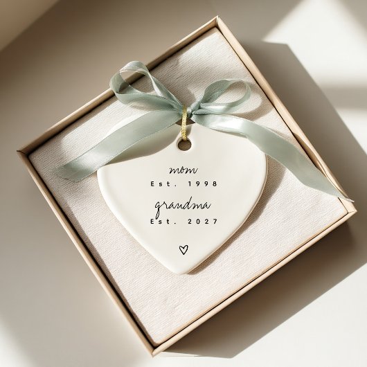 First Time Grandma Keepsake Custom Heart Shape セラミックオーナメント