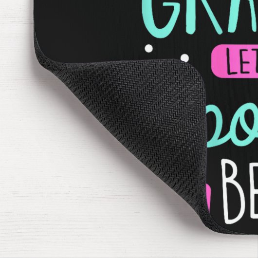 First Time Grandma Let The Siling Begin Funny Gran マウスパッド (コーナー)