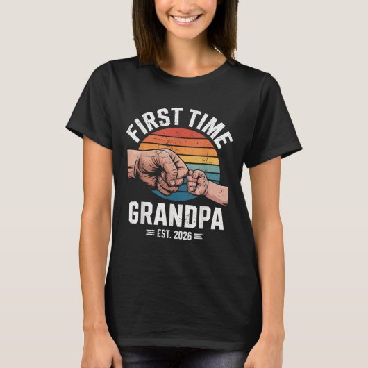 First Time Grandpa Est 2026 Baby Announcement Grea Tシャツ (正面)