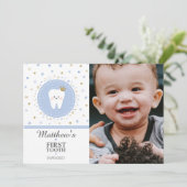First Toothパーソナライズされた男の赤ちゃんフォトカード シーズンカード (スタンド正面)