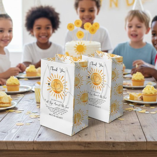 First Trip のまわりに The Sunの誕生日 スモールペーパーバッグ