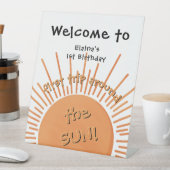 First Trip のまわりに The Sun 1st Birthday Welcome 台座サイン (インサイチュ)