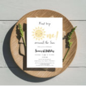 First Trip のまわりに The Sun Cute 1st Birthday 招待状