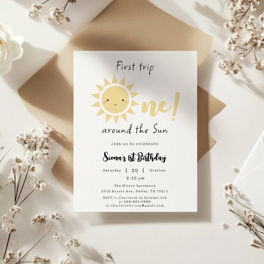First Trip のまわりに The Sun Cute 1st Birthday 招待状