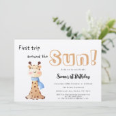 First Trip のまわりに The Sun Giraffe 1st Birthday 招待状 (スタンド正面)