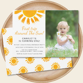 First Trip のまわりにthe Sun Girl's Photo誕生日 招待状