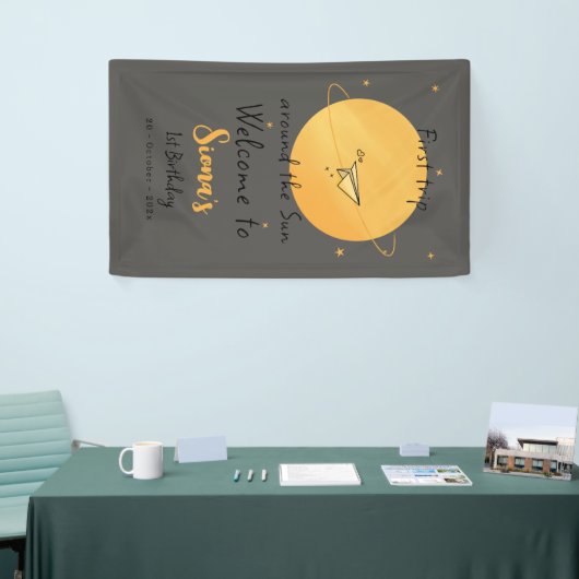 First Trip Around The Sun Paper Airplane Birthday 横断幕 (トレードショー)