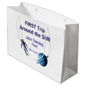 First trip around the sun planet astronaut birthda ラージペーパーバッグ (裏面アングル)