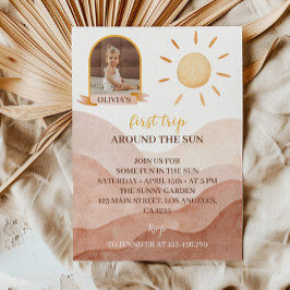 First Trip Sun写真のまわりに1st誕生日の招待 招待状