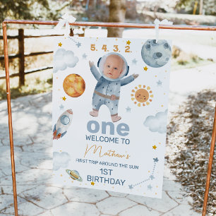 First Trip Sun のまわりに1st Birthday Welcome Sign フォトプリント