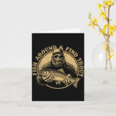 Fish Around And Find Trout Bigfoot Fishing Sasquat カード (黄色い花)