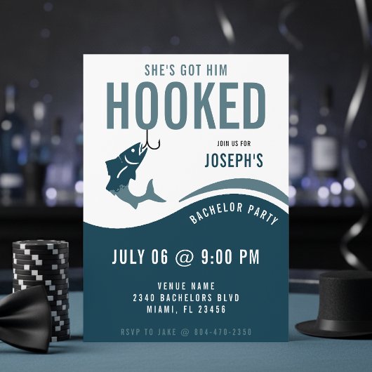 Fishing Bachelor Party Funny She's Got Him Hooked 招待状