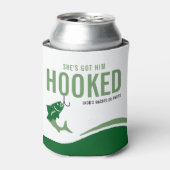 Fishing Bachelor Party Funny She's Got Him Hooked 缶クーラー (缶正面)