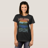 Fishing Boating Camping Retro Lake Vacation Lake T Tシャツ (正面フル)