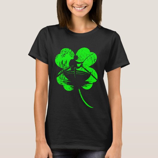 Fishing St Patrick s day shamrock  Fishing Tシャツ (正面)