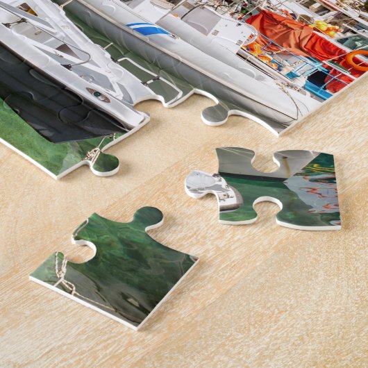 Fiskardoの航行ボートが付いているギリシャ港 ジグソーパズル (側面)