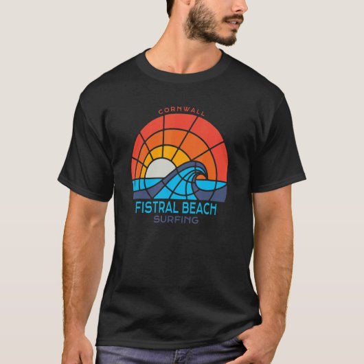 Fistral Beach  Cornwall  Surfing Beach Tシャツ (正面)