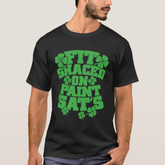 FitはSat絵を描 St PatrickのDay Drinkinに輝いた Tシャツ