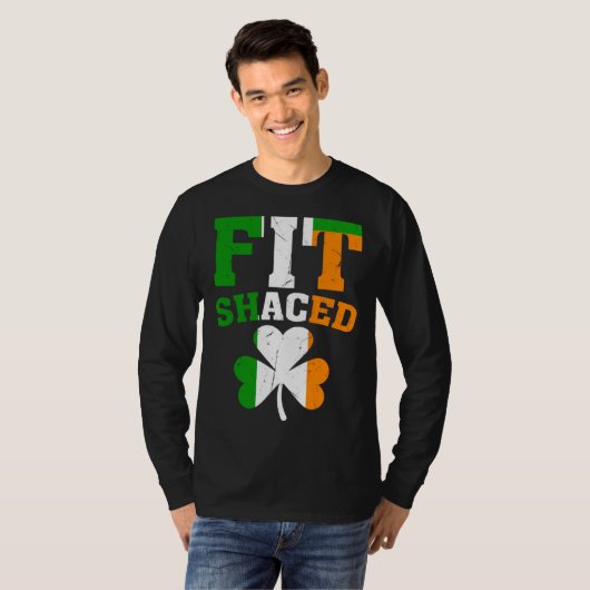 Fit Shaced Irish  St Patricks Day Shamrock drinkin Tシャツ (正面フル)