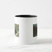 Fitch Mt. TavernとRoadwayの外部ビュー マグカップ (中央)