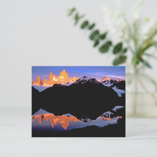 Fitz Roy Group Reflected in Glacial Lakes ポストカード (スタンド正面)