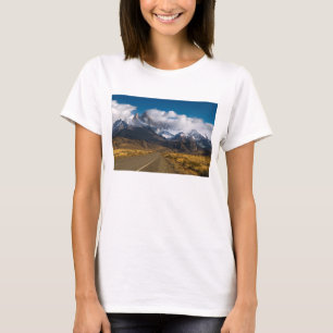 Fitzroyのパタゴニアを取付ける道 Tシャツ