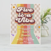 「Five is a Vibe」グルービーな5歳の誕生日招待状 招待状 (スタンド正面)