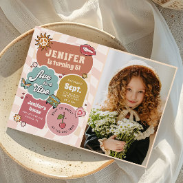 Five Is A Vibe Groovyデイジー5誕生日写真 招待状