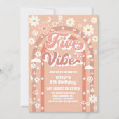 Five Is A Vibe Groovy Retro 5th Birthday 招待状 (正面)