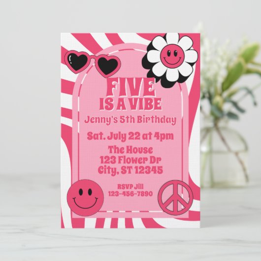 Five is a Vibe, pink retro 5th Birthday 招待状 (スタンド正面)